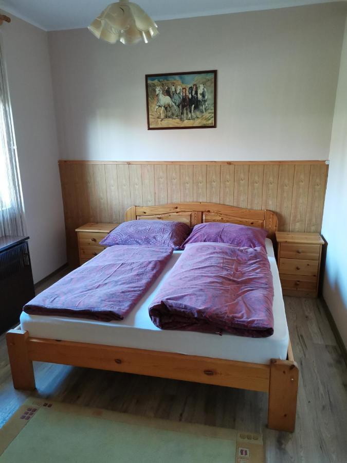 Roland Apartman Balatonlelle Exterior foto